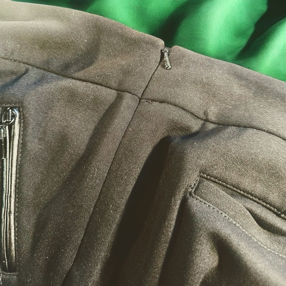 Caché Vintage Y2K Black Zipper Detail Ponte Slim Pants Size 4 - Picture 6 of 10